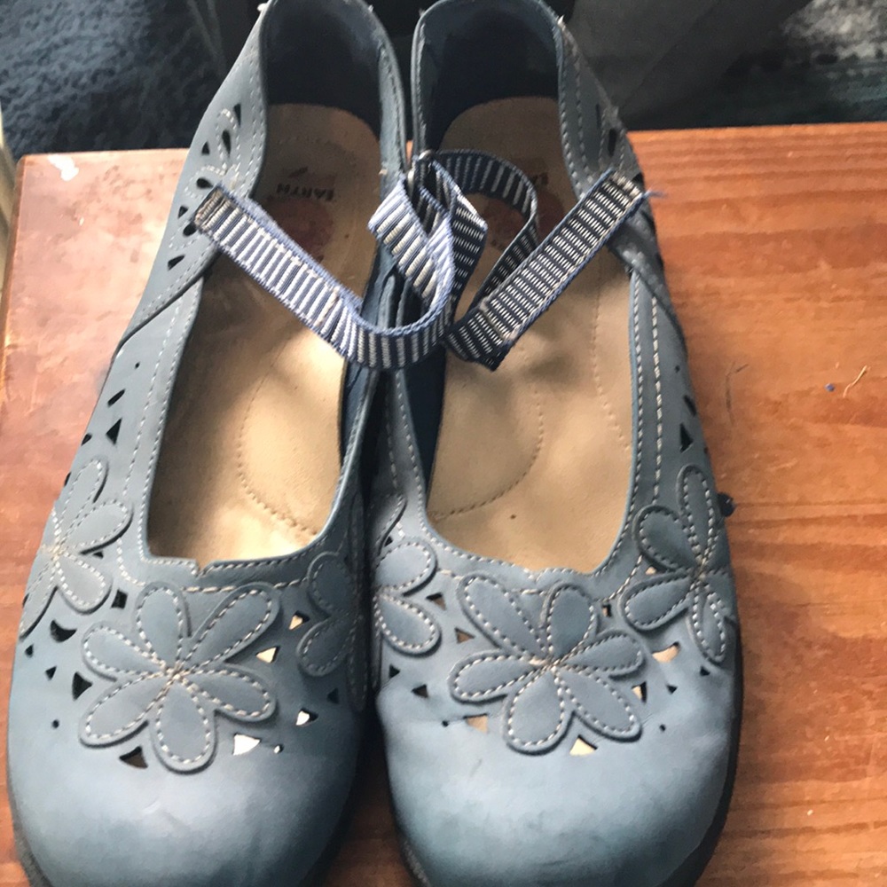 Earth spirit Jambu style shoe